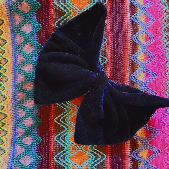 VTG Oversized Velvet Bow Phillips "Big Clip" The Madonna Bow Vintage Acc… - Picture 10 of 14